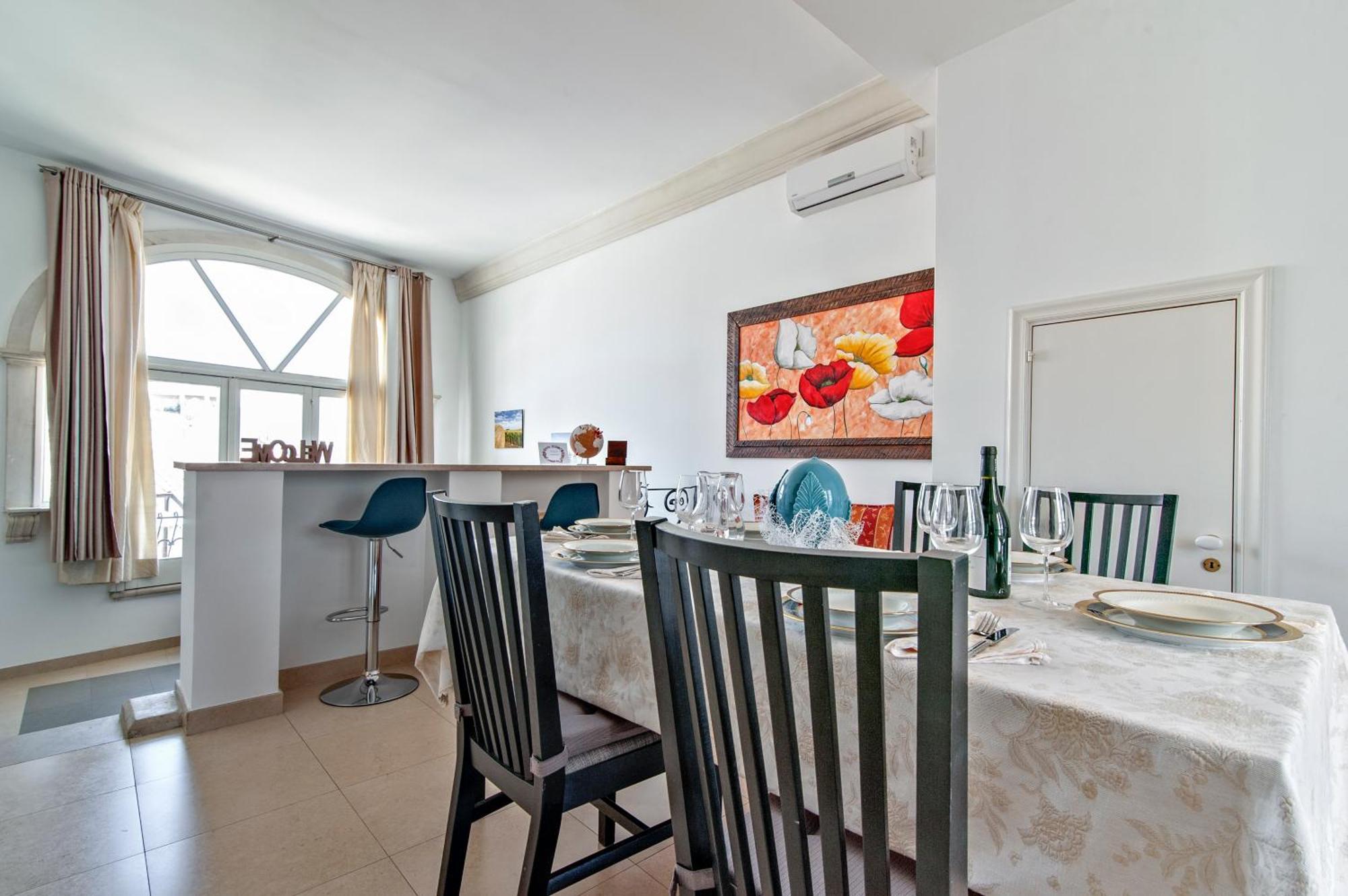 The Golden Hour, Luxury Apartment With A Panoramic View เลชเช ภายนอก รูปภาพ